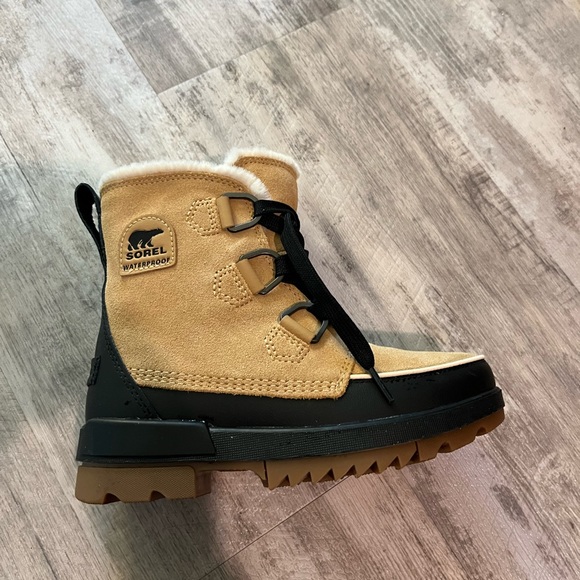 Sorel Tivoli IV WP in Curry 🎄🎁 - Picture 1 of 4